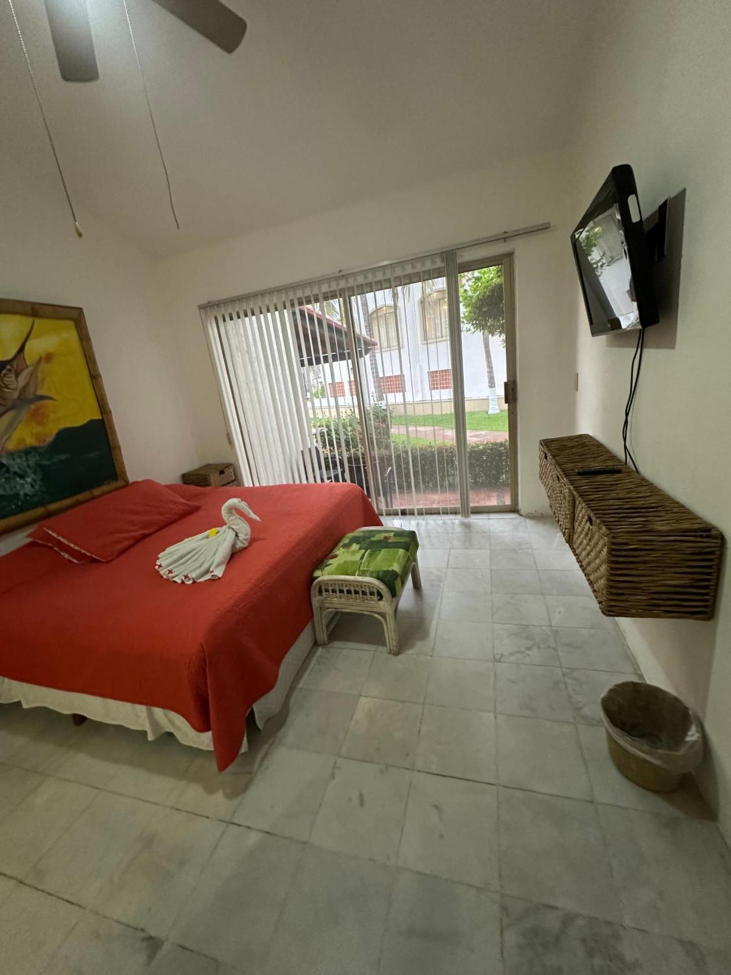 Hab Planta Baja Hotel Tsoro 2 Adultos 1 Menor Ixtapa Wifi Gratis Екстер'єр фото